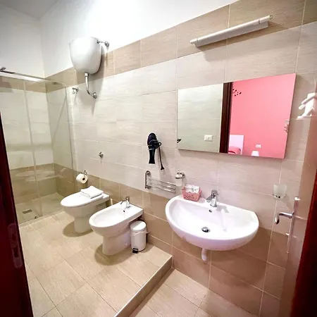 Rianna House 3*