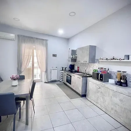 Rianna House