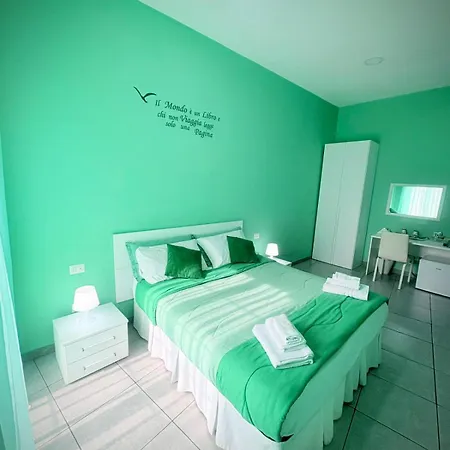 Rianna House נאפולי