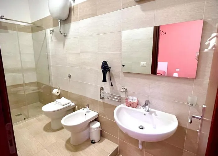 Rianna House 3*
